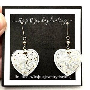 14K Yellow Gold Womens Earrings Pierced Mother of Pearl Carved Hearts Chandelier